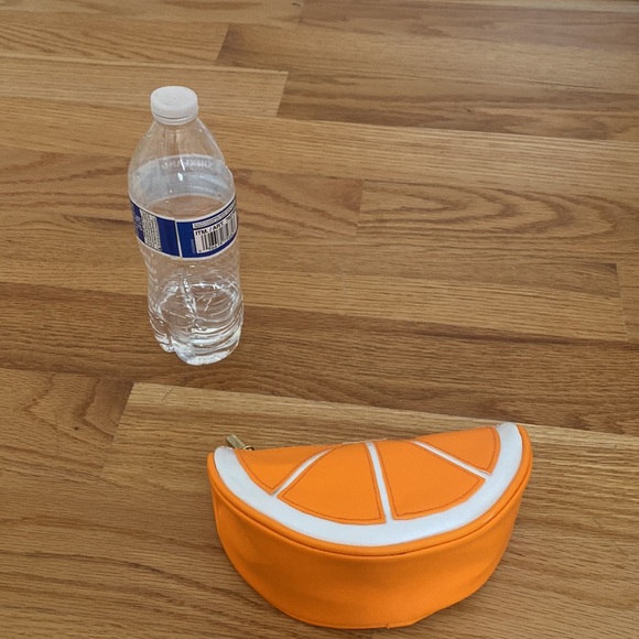 Orange fruit bag - Picture 3 of 3